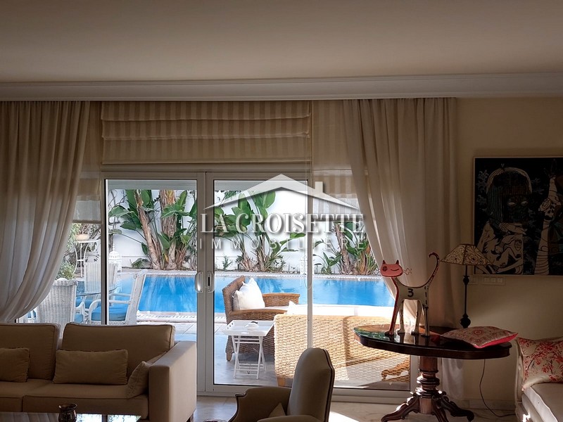 Villa S+4 meublée avec piscine à Gammarth